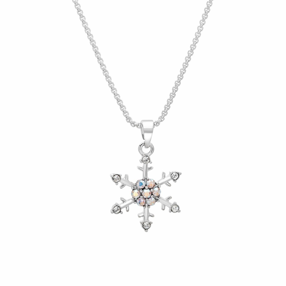 ❄️ Sparkling Swarovski Snowflake AB Necklace: A Winter Wonderland